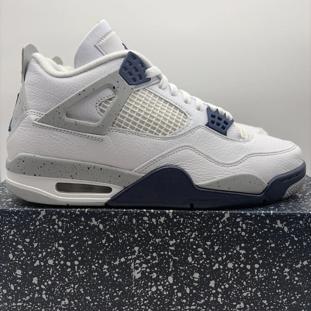 Size 10.5 - Jordan 4 Retro Mid Midnight Navy (DH6927-140)